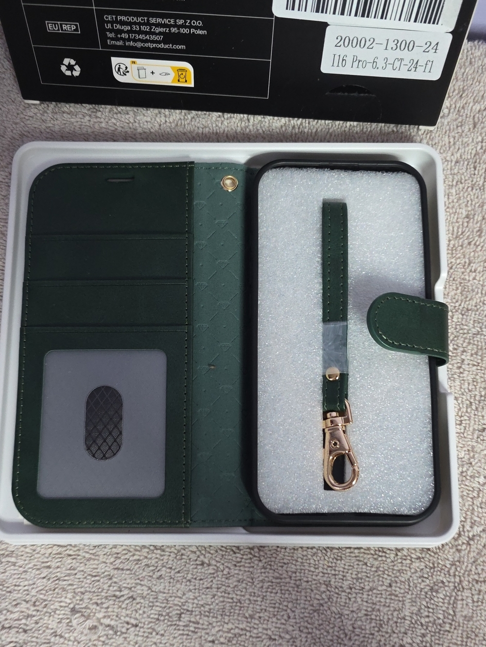 iPhone 16 Pro-6.3 Dark Green Wallet Phone Case with Wrist Strap